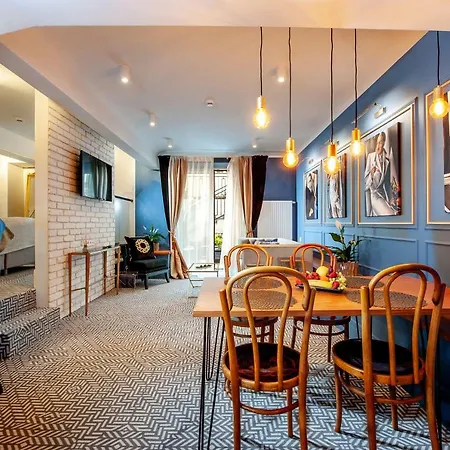 Apartmanhotel Amber Design 4*